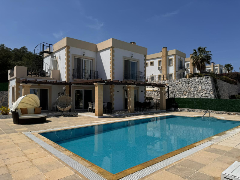 4 BEDROOM VILLA WITH PRIVATE POOL IN ESENTEPE
