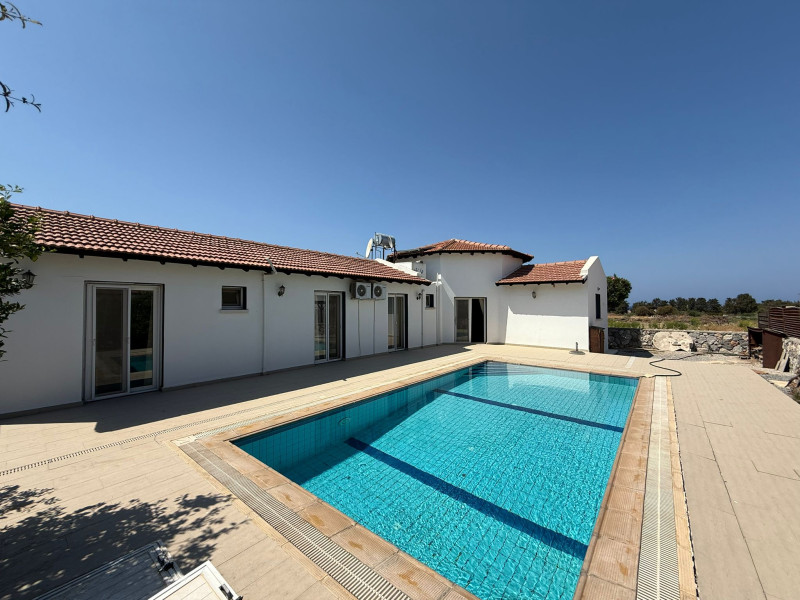 Peaceful 3-Bedroom Bungalow with Private Pool