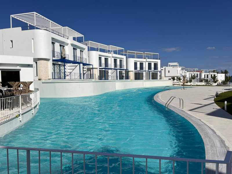 Yeni, Harika Bir Sitede 2 Odalı 2 Banyolu Kiralık Daire