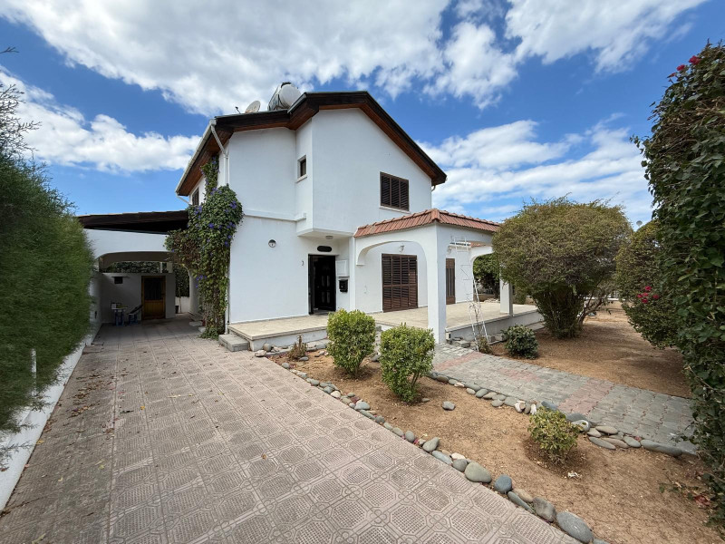 Spacious Villa – 4 Bedrooms, 2 Bathrooms