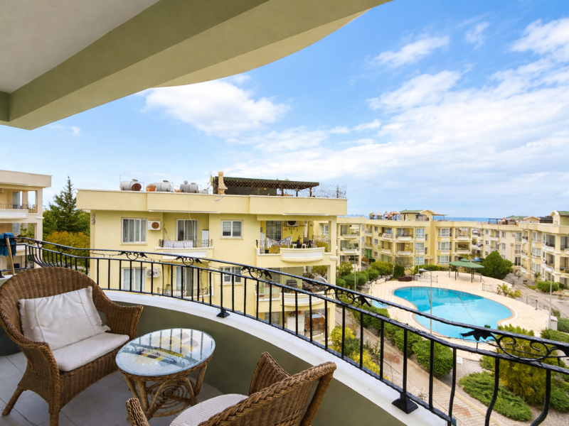 Geniş Teraslı, Manzaralı 3 Yatak Odalı Penthouse