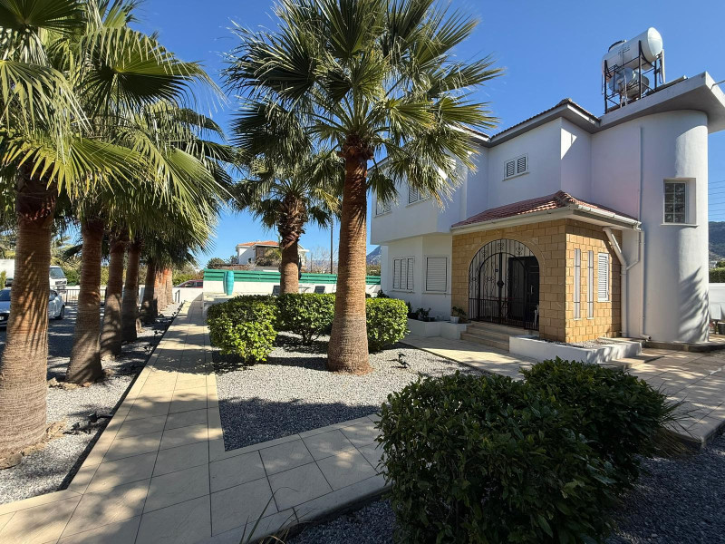 3 Yatak Odalı Özel Havuzlu ve Manzaralı Villa