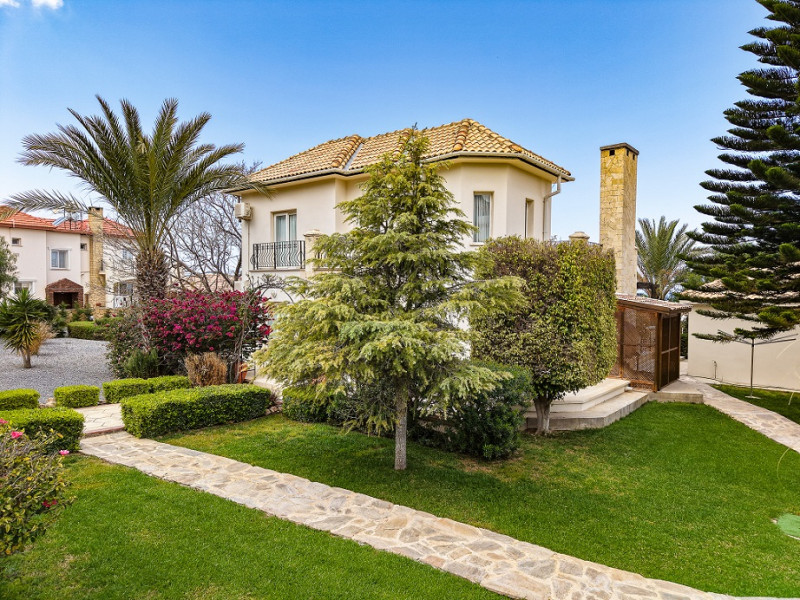  3+1 Deniz ve Dağ Manzaralı Muhteşem Villa